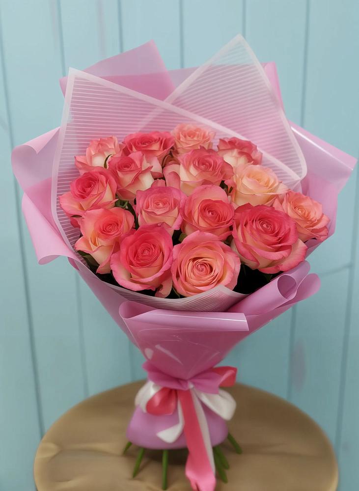 Букет 15 Розовых роз Равель в Глинищево