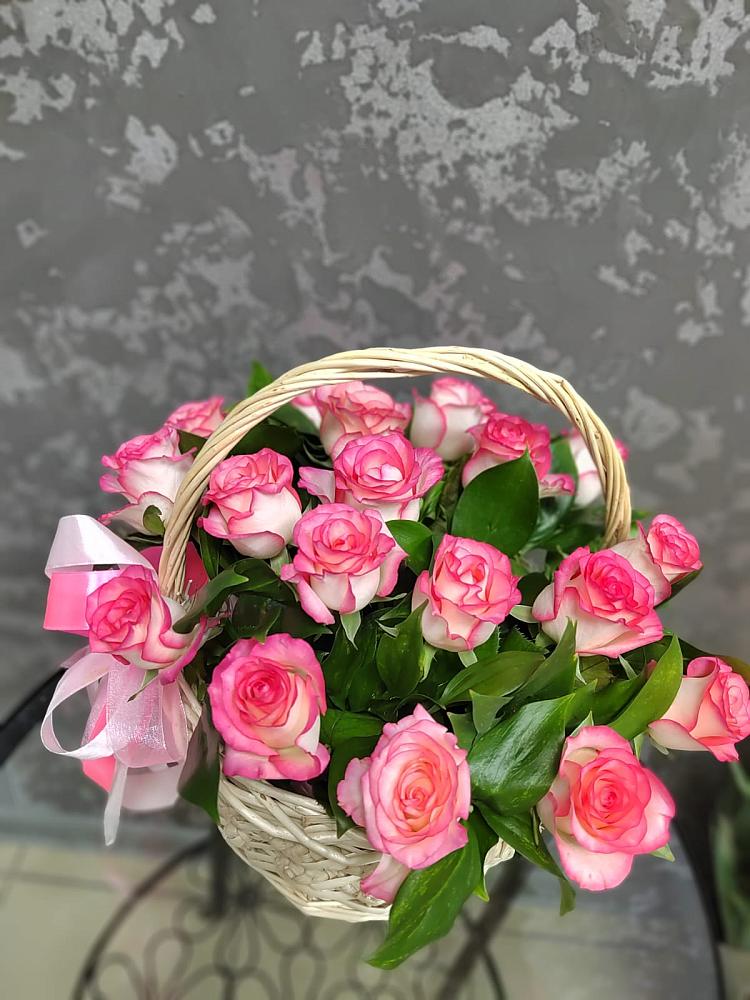 Цветочная композиция из Розы в корзине в Глинищево