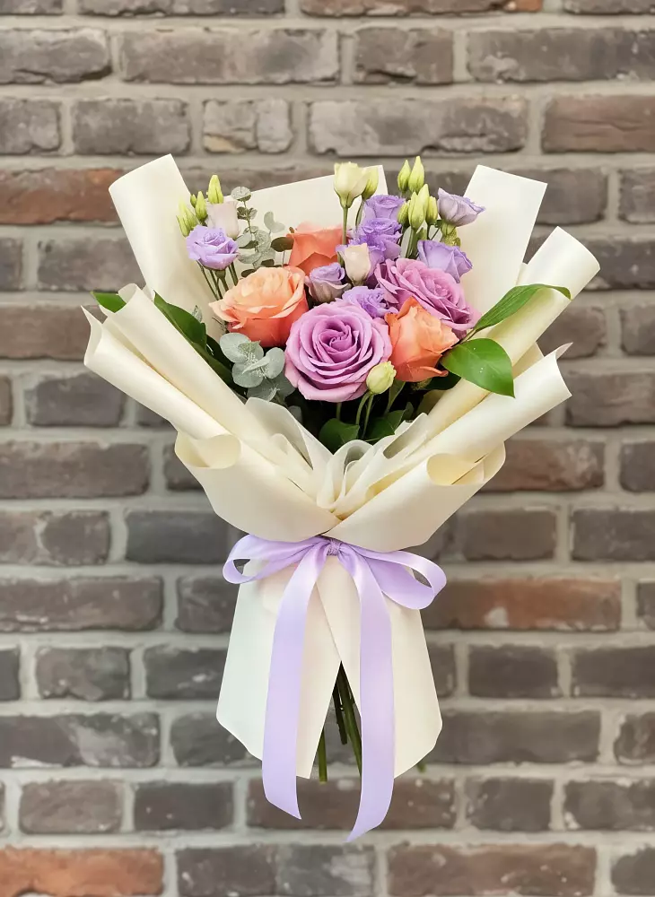 Букет цветов из: Лизиантусы и Розы в Глинищево