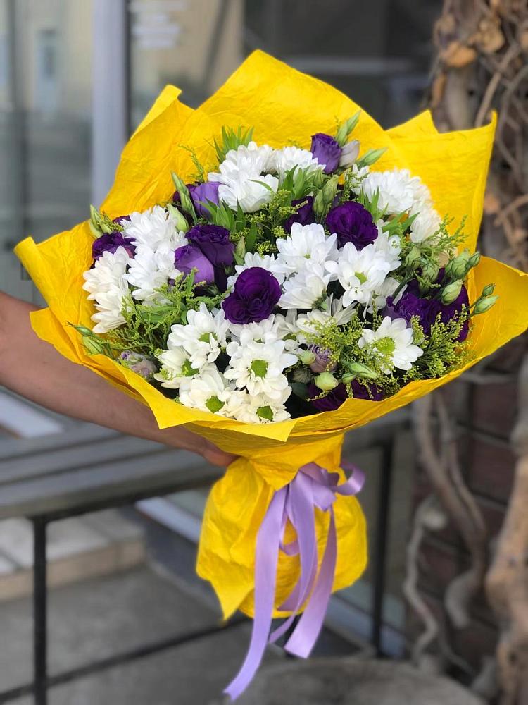 Букет цветов из: Ирисы, Хризантемы и Ромашки в Глинищево