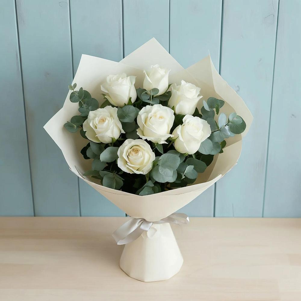Букет Белые розы в Эвкалипте в Глинищево