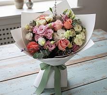 Букет цветов из:  Розы, Лизиантусы и Гвоздики в Глинищево