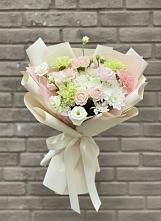 Букет цветов из:  Гвоздики, Розы, Лизиантусы и Хризантемы #REPLACE_PRED# Глинищево
