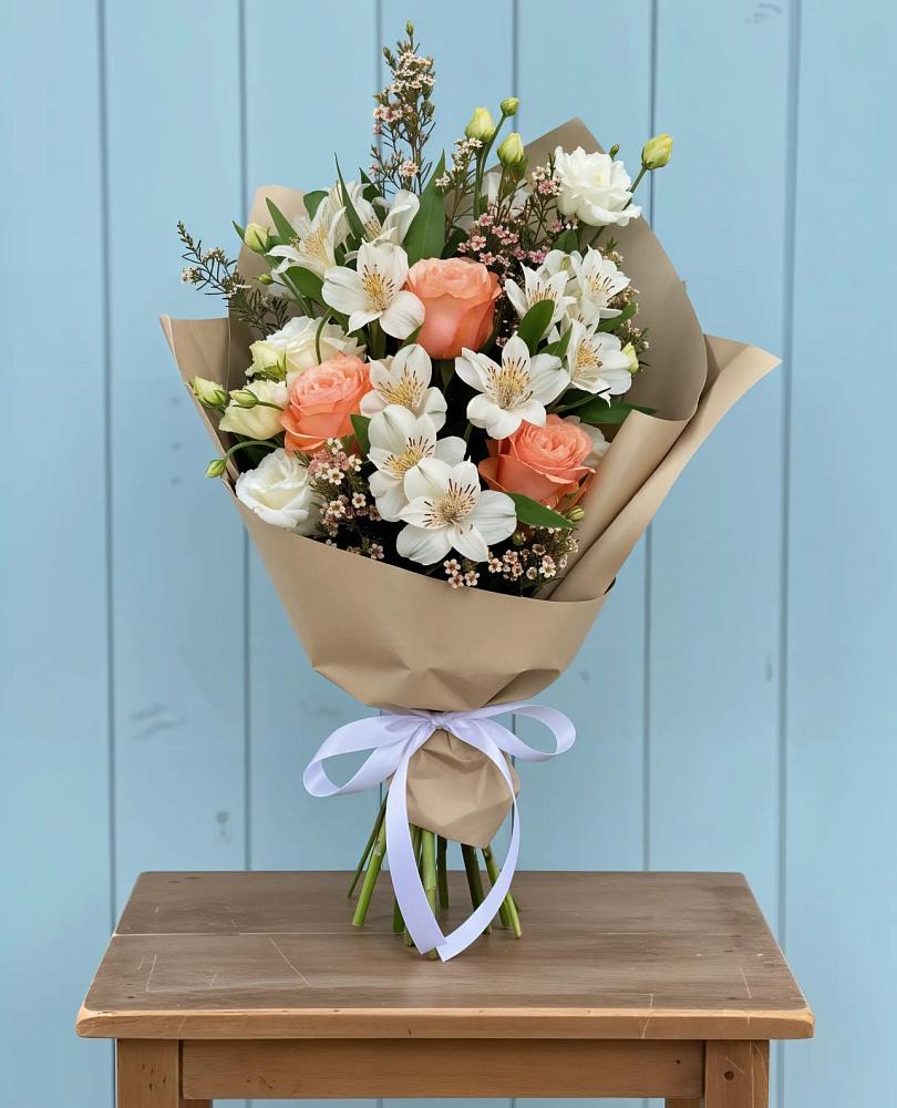 Букет цветов из: Альстромерии, Лизиантусы, Розы и Хризантемы в Глинищево